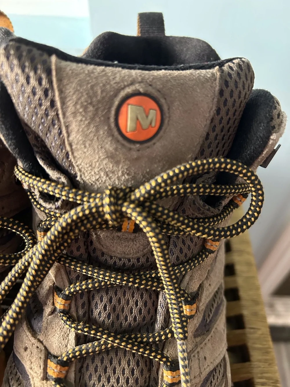 Merrell Moab 2 Hiking Boot Waterproof Suede & Mesh Color Walnut Men’s 11.5